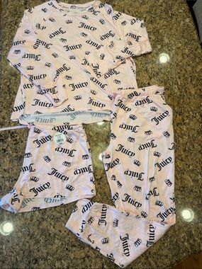 NWT Juicy Couture Light Pink 3 Piece Logo Pajama Set  - Size XL